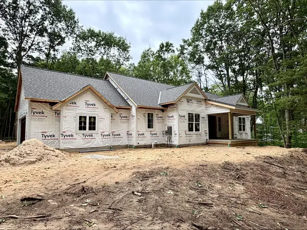 76757 Wood Crest Court, SouthHaven, MI 49090