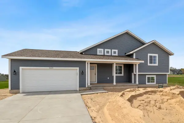 5229 Lilac Lane, Fremont, MI 49412