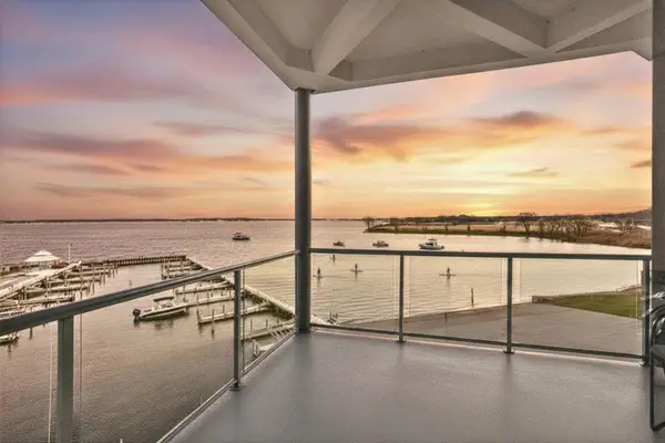 2964 Lakeshore Drive Unit: E403, Muskegon, MI 49441