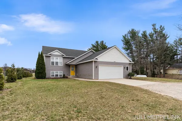 8700 142nd Avenue, WestOlive, MI 49460