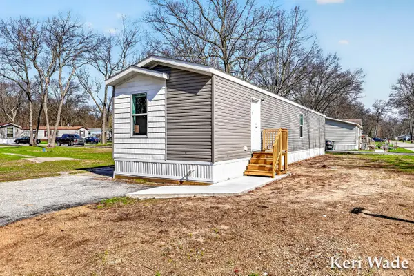 2359 Maple Street, TwinLake, MI 49457