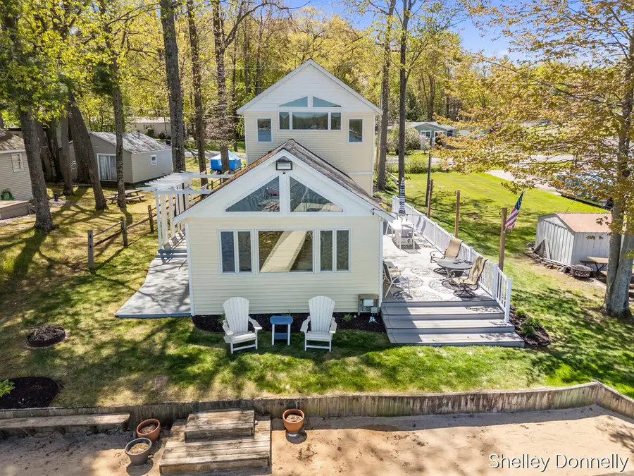 1071 E Hess Lake Drive, Grant, MI 49327 - #2