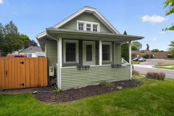 2533 S Washington Avenue, Lansing, MI 48910