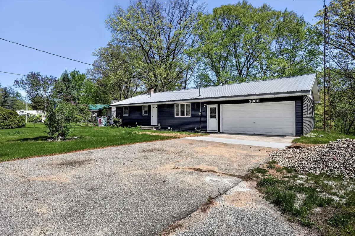 3868 S Riverview Drive, Hesperia, MI 49421 - #1