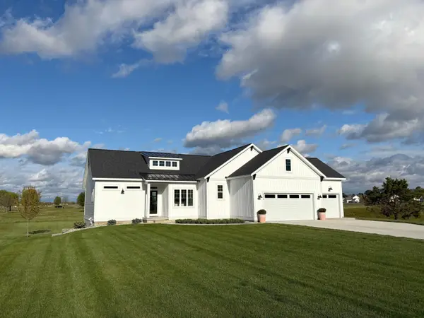 4616 Harkemas Creek Drive, Holland, MI 49424