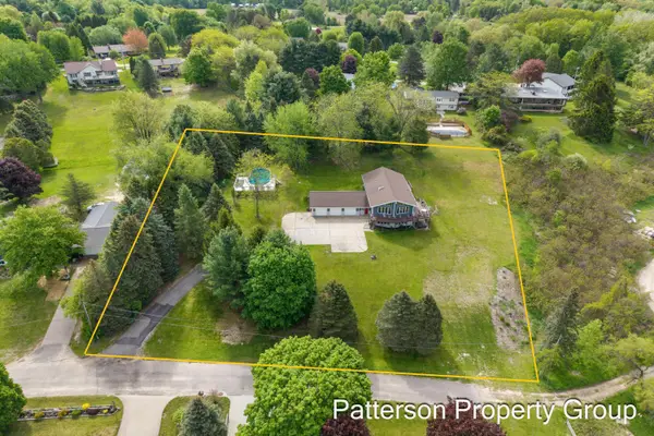 4154 S Sunset Drive, Fremont, MI 49412