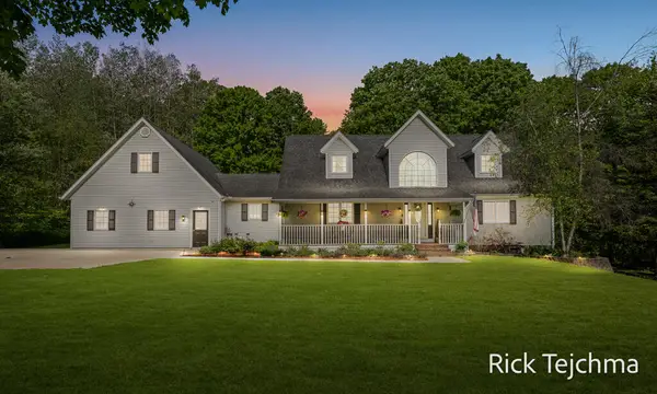 10345 Red Oak Ridge, HowardCity, MI 49329