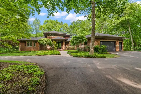 4166 Mystic Oak Court NE, GrandRapids, MI 49525