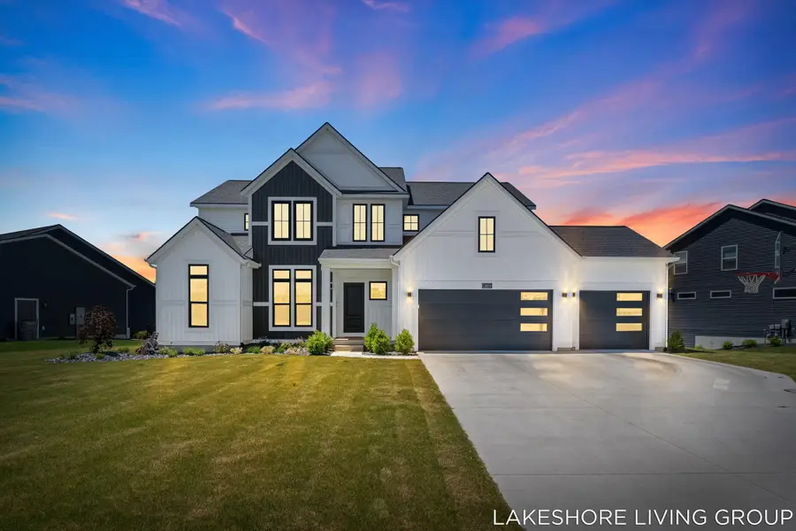13059 Pine Glen Drive, Grand Haven, MI 49417 - #2