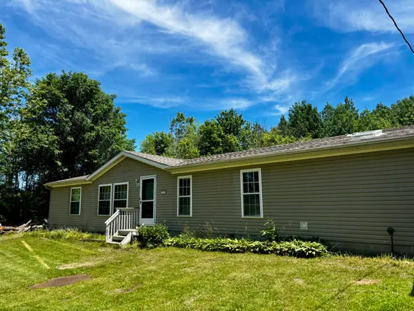 1281 64th Street, Fennville, MI 49408