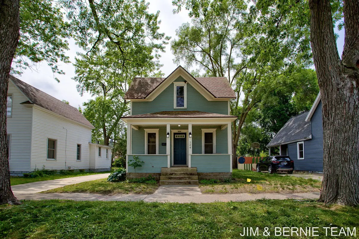 124 E 17th Street, Holland, MI 49423 - #1