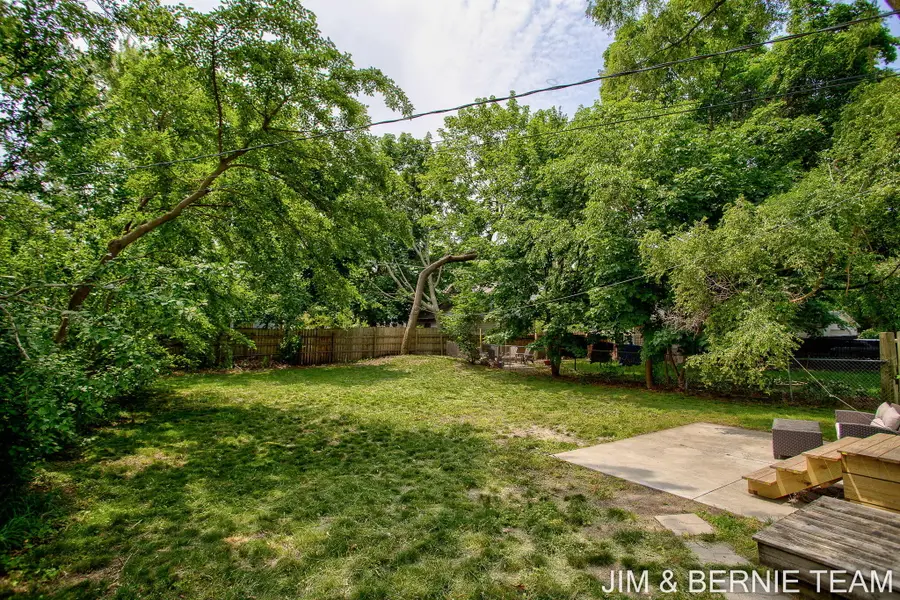 124 E 17th Street, Holland, MI 49423 - #3