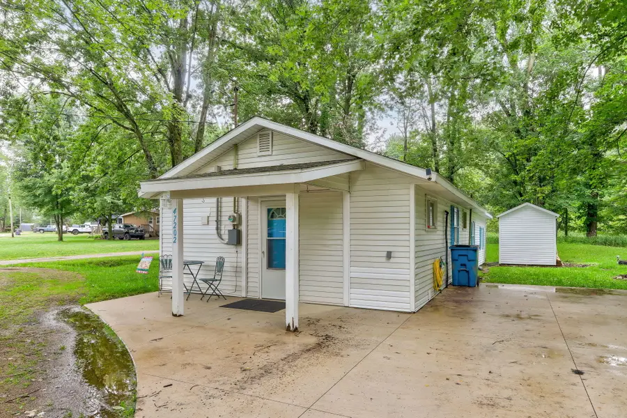 47202 N Sunset Circle, Bloomingdale, MI 49026 - #3