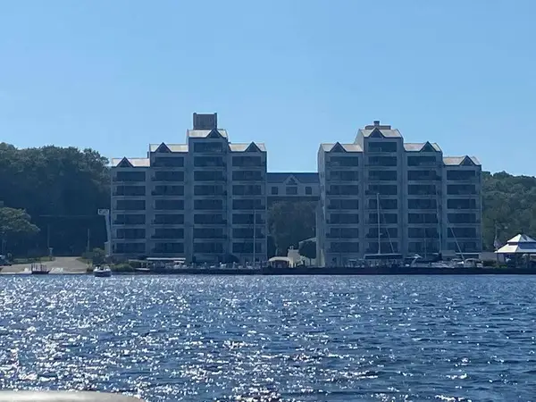 2964 Lakeshore Drive Unit: E102, Muskegon, MI 49441