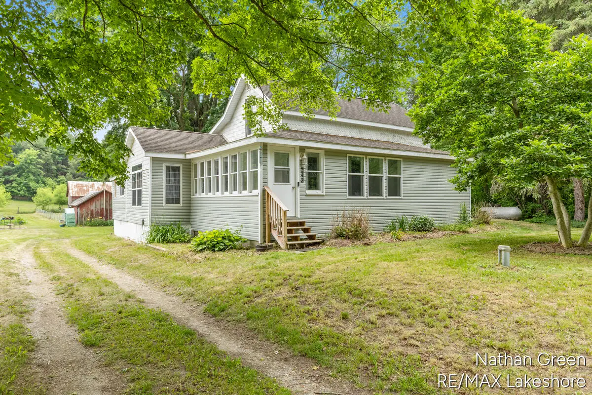 2122 Coats Grove Road, Hastings, MI 49058 - #1