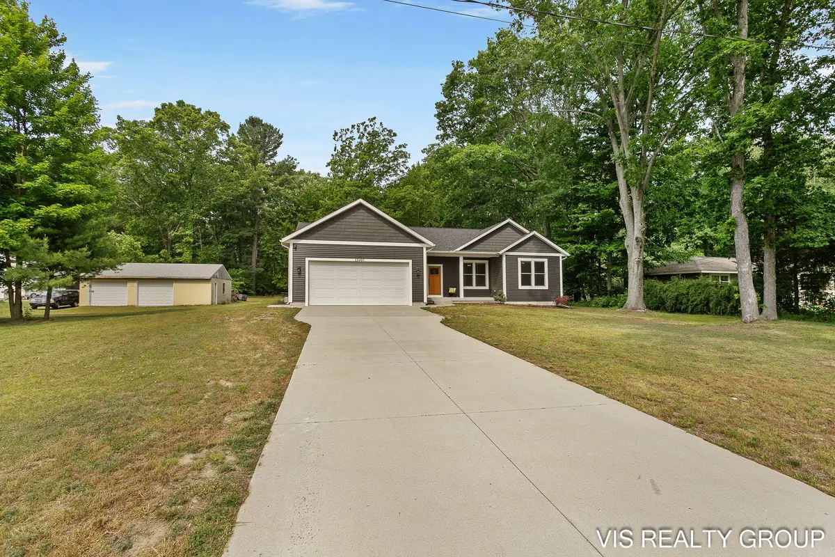13407 152nd Avenue, Grand Haven, MI 49417 - #1