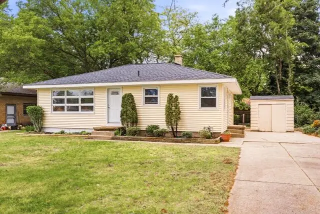 619 Fall Street, Spring Lake, MI 49456 - #1