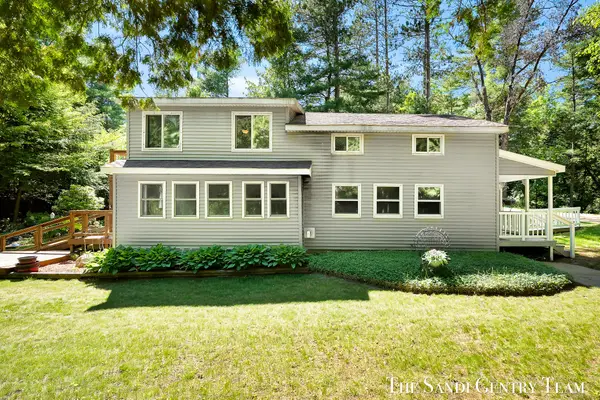 1360 E Bigelow Creek Trail, Newaygo, MI 49337