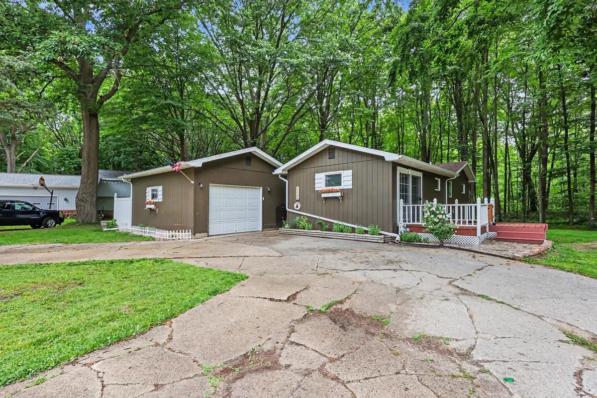 17700 Thornapple Drive, Ferrysburg, MI 49456 - #1