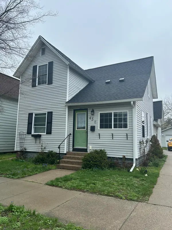 45 E 18th Street, Holland, MI 49423