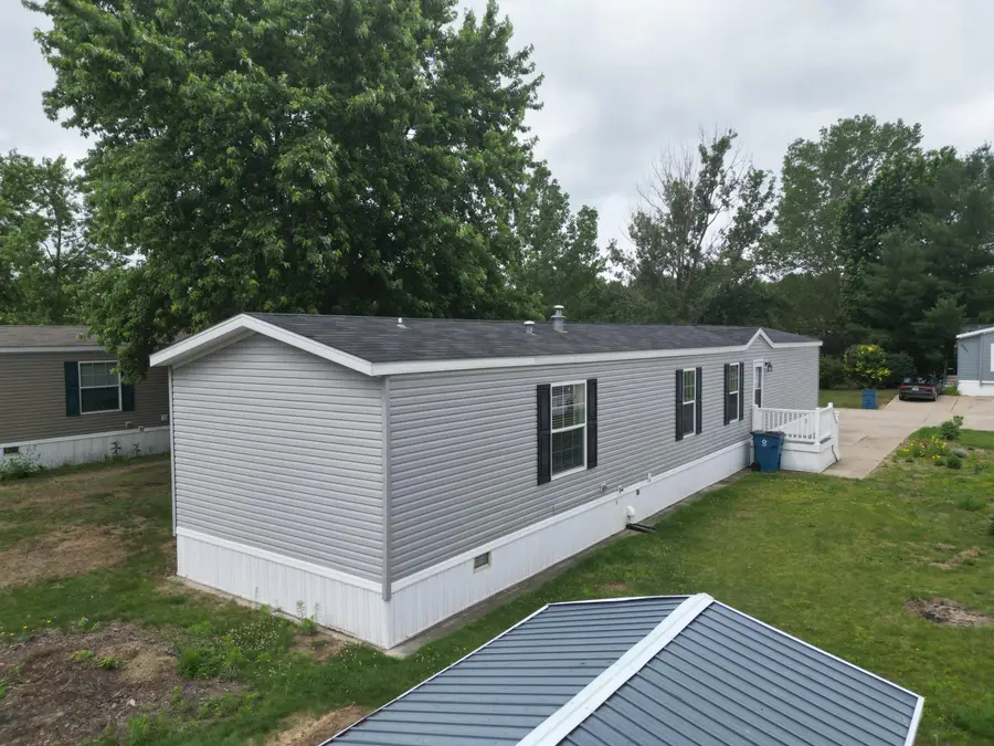 9020 4 Winds Lane W, West Olive, MI 49460 - #3