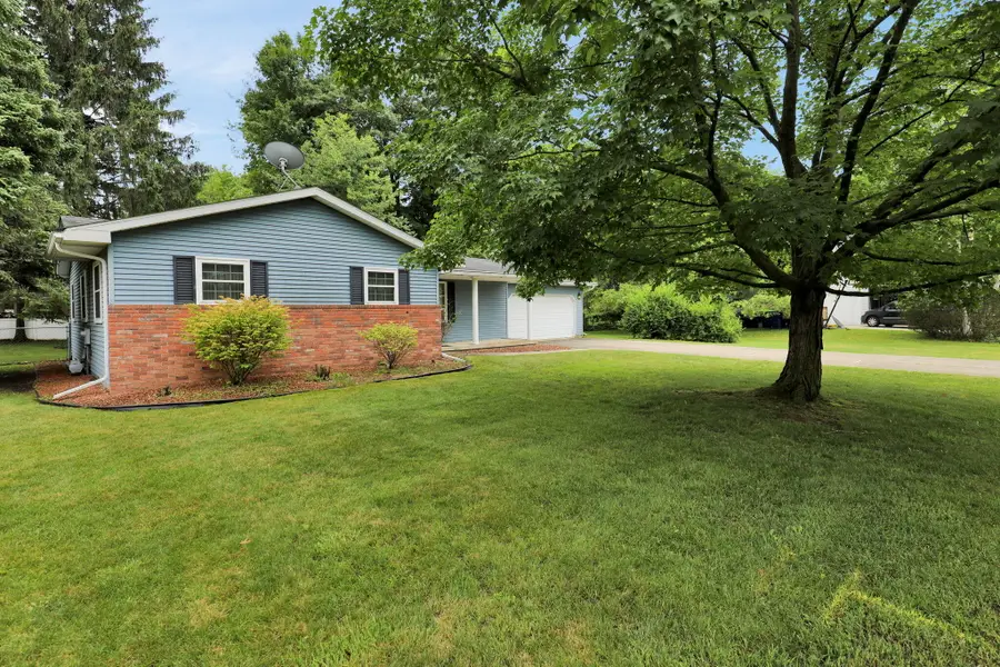 7701 Laurie Lane S, Saginaw, MI 48609 - #2