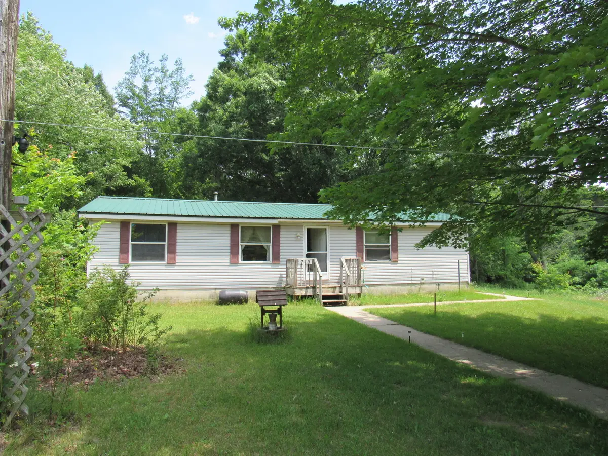 710 N 204th Avenue, Hesperia, MI 49421 - #1