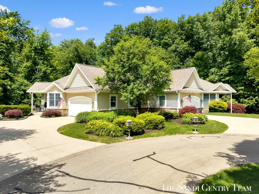 16300 Riverdale Court Unit: 38, Ferrysburg, MI 49456 - #2