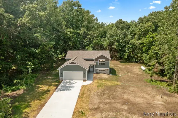 912 Blueberry Pine Court Unit: 35, Allegan, MI 49010