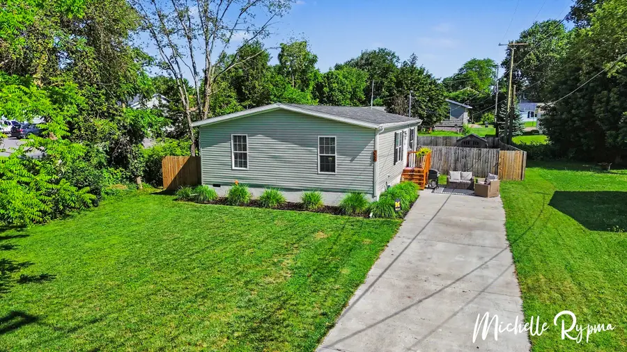 326 Walter Street, Fennville, MI 49408 - #2