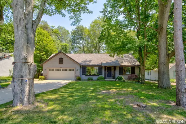 3380 Hollywood Drive, Holland, MI 49424