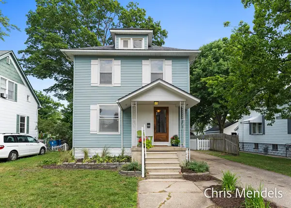 1013 Pennoyer Avenue, GrandHaven, MI 49417