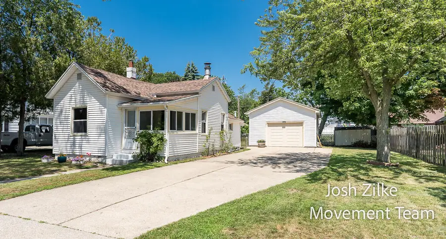 1215 Columbus Avenue, Grand Haven, MI 49417 - #2