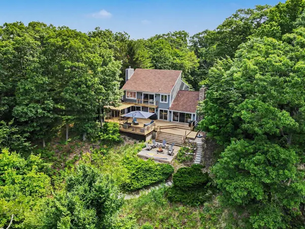 18240 N Shore Estates Road, SpringLake, MI 49456