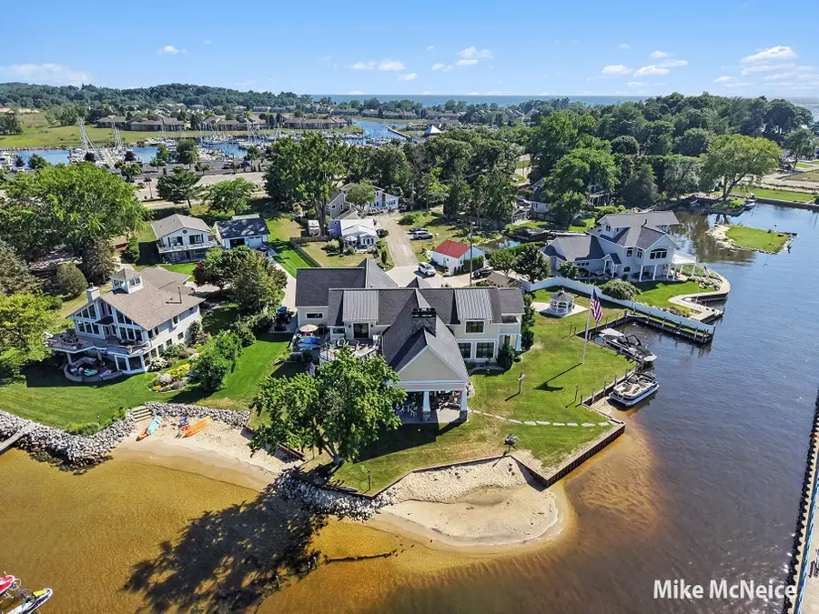 3380 Fulton Avenue, Muskegon, MI 49441 - #2