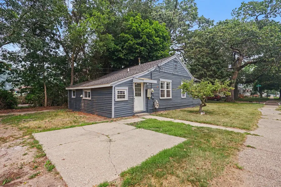 2409 Crozier Avenue, Muskegon, MI 49441 - #2