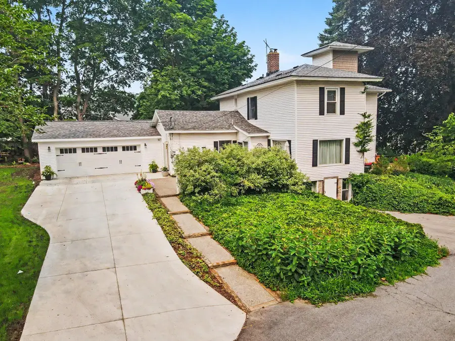 312 E 16th Street, Holland, MI 49423 - #2