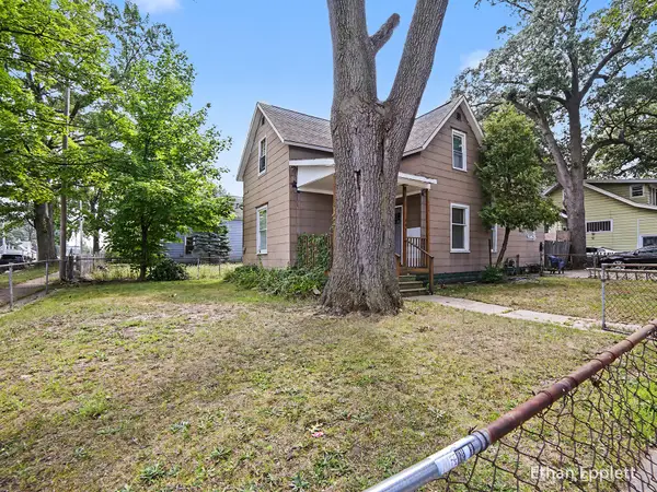 447 W Southern Avenue, Muskegon, MI 49441