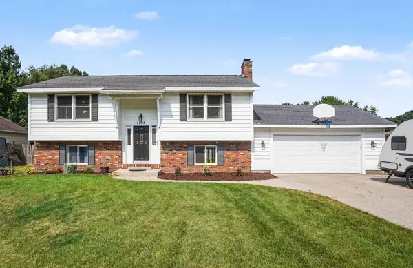 4883 Stanwood Street, NortonShores, MI 49441