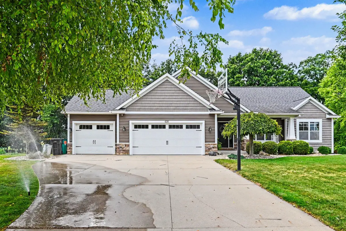 635 Midgrove Drive, Zeeland, MI Yes - #1