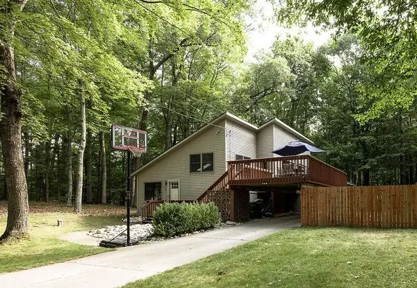 1430 N Scenic Drive, Muskegon, MI 49445
