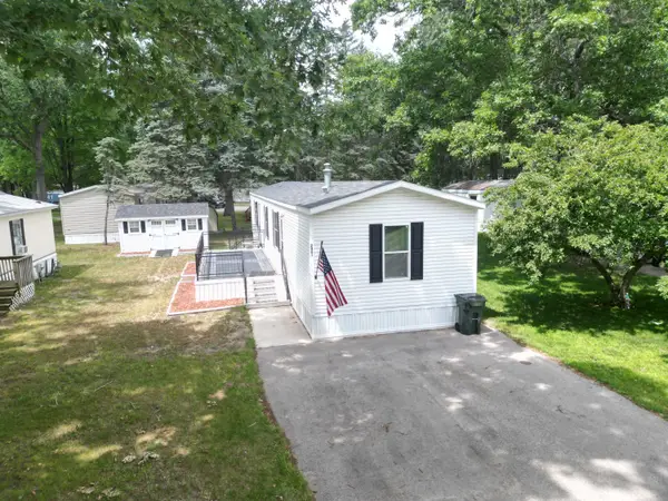 2401 Oak Street, TwinLake, MI 49457