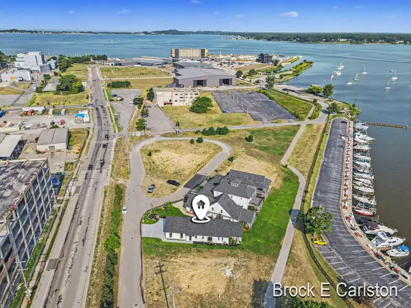 944 Boardwalk Cove Drive, Muskegon, MI 49441