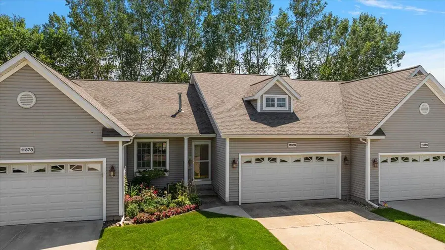 11382 E Lake Drive, Holland, MI 49424 - #2
