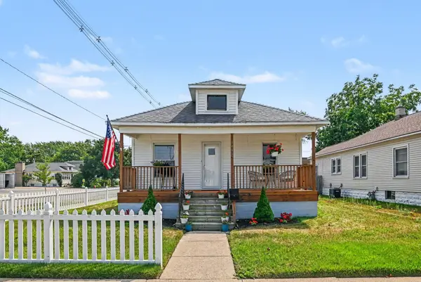1448 Columbus Avenue, GrandHaven, MI 49417