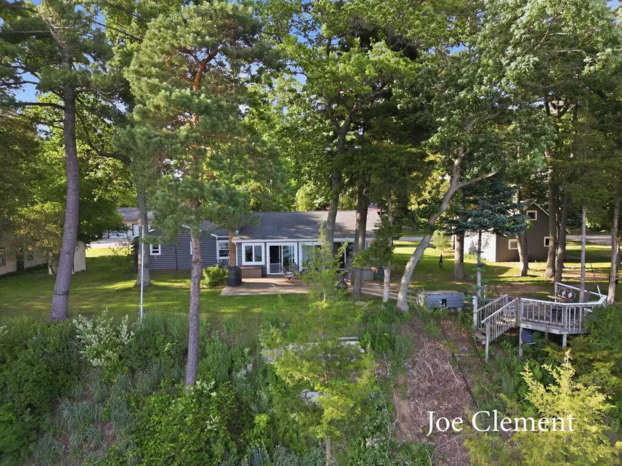 5708 E 52nd Street, Newaygo, MI 49337 - #3