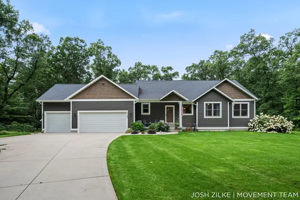 3105 Jamestown Lane, Fruitport, MI 49415