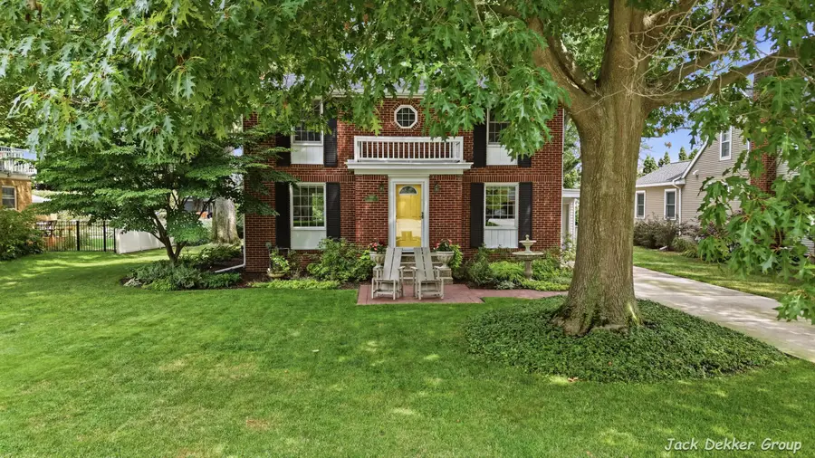 445 W Lawrence Avenue, Zeeland, MI 49464 - #3