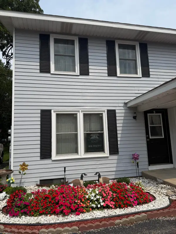 199 E 34th Street Unit: 5, Holland, MI 49423