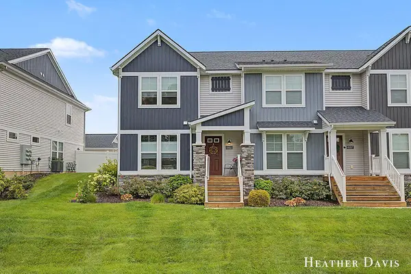 6955 Myers Lake Avenue NE, Rockford, MI 49341